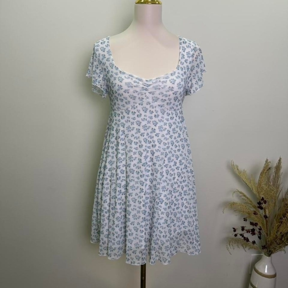See You Monday Women's Size Medium White & Blue Floral Empire Waist Mini Dress - Picture 1 of 8